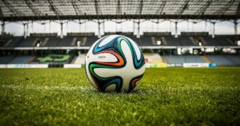 SANDT/FALSK?-FODBOLDQUIZ #3 SANDT/FALSK?-FODBOLDQUIZ #3 1