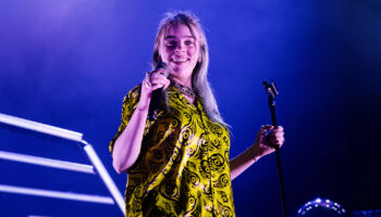 BILLIE EILISH-QUIZ 1 BILLIE EILISH-QUIZ 1